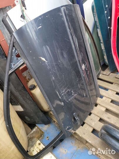 Передняя правая дверь на фольксваген б5