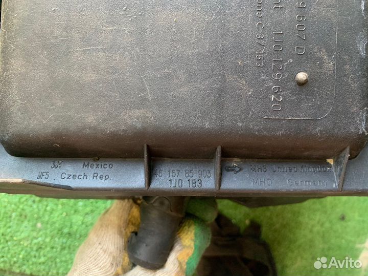 Корпус воздушного фильтра Skoda octavia tour a4