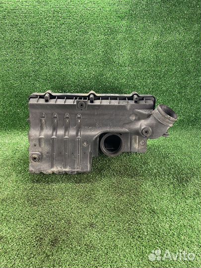 Корпус воздушного фильтра Skoda Fabia 2