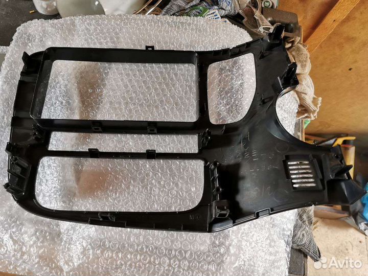 Головное устройство Mitsubishi