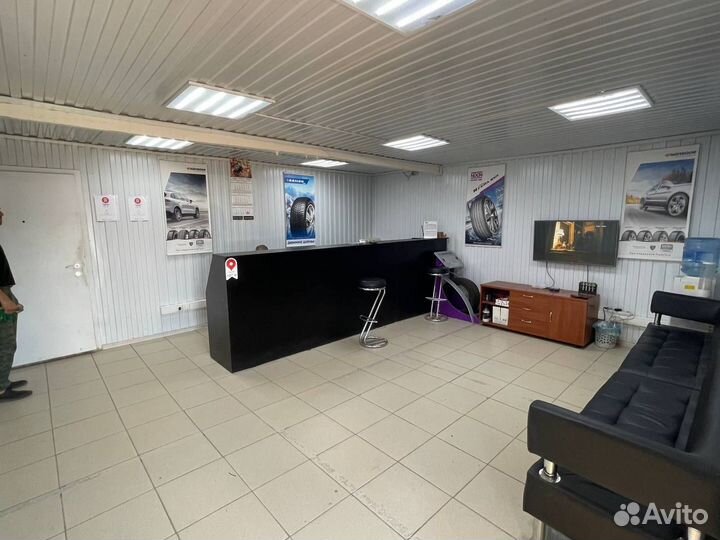 Triangle Sports TH201 255/30 R22