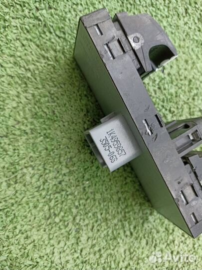 Блок управления стеклоподъемниками Volkswagen