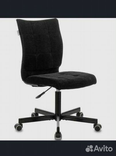 Офисное кресло