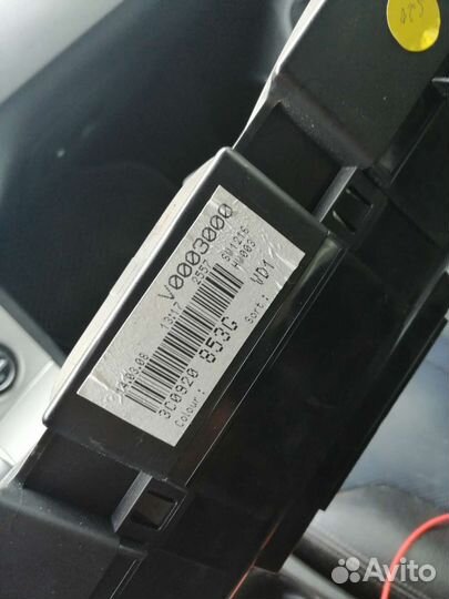 Панель приборов пассат б6