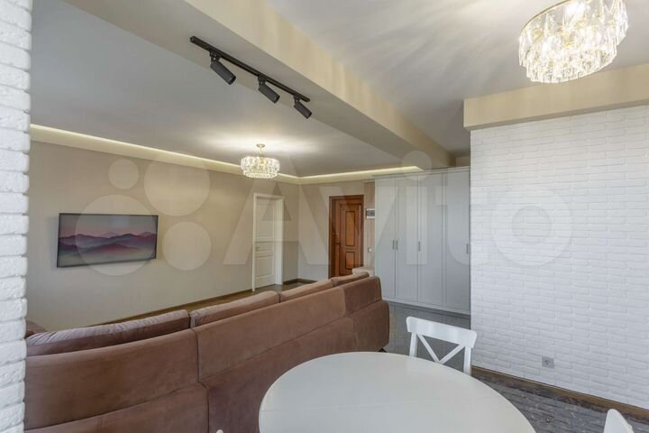 2-к. квартира, 70 м², 11/12 эт.