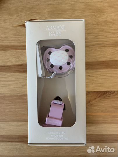 Соска-пустышка с держателем Armani Baby, Италия