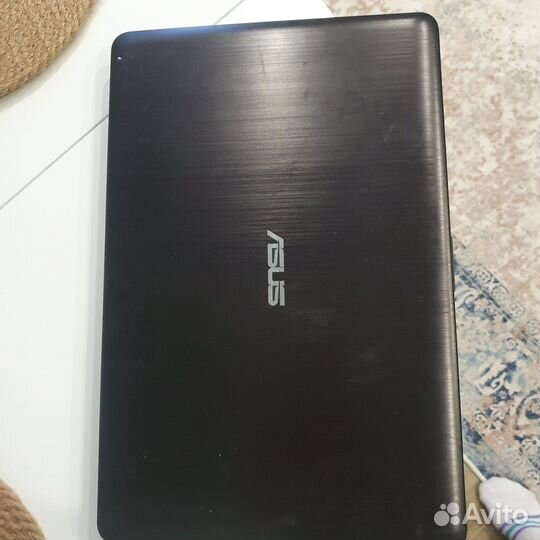 Ноутбук asus
