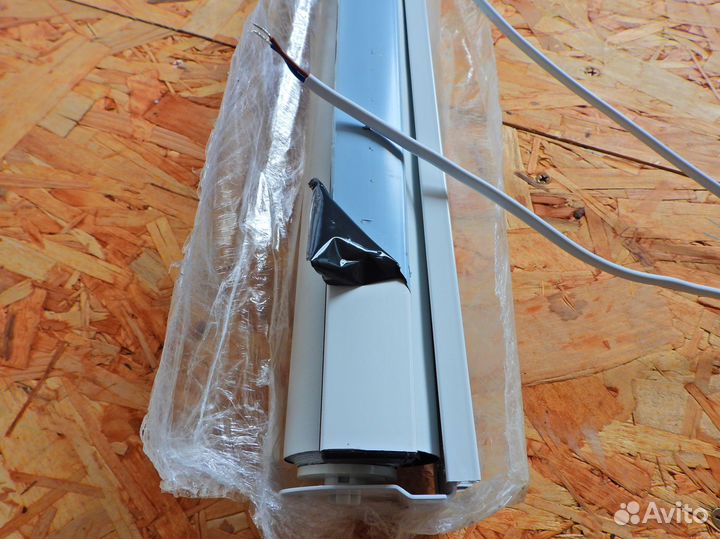 Рулонная электро штора с пультом д/у black-OUT