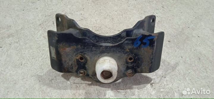 Подушка двигателя задняя правая Toyota Land