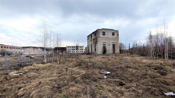 Отдельно стоящее здание, 320 м²