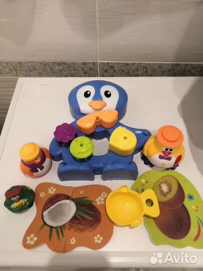 Игрушки для ванной на присосках пингвин