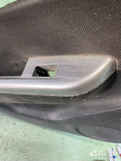 Обшивка двери задняя левая kia rio 3