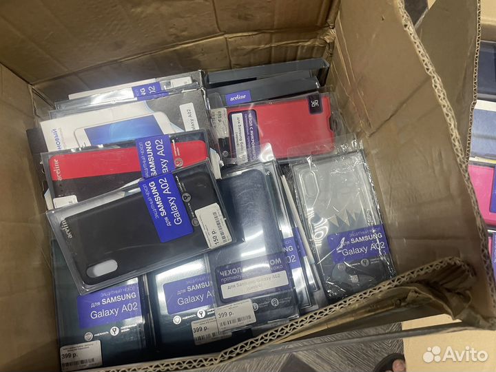 Чехлы, защитный стекла на телефоны и планшеты