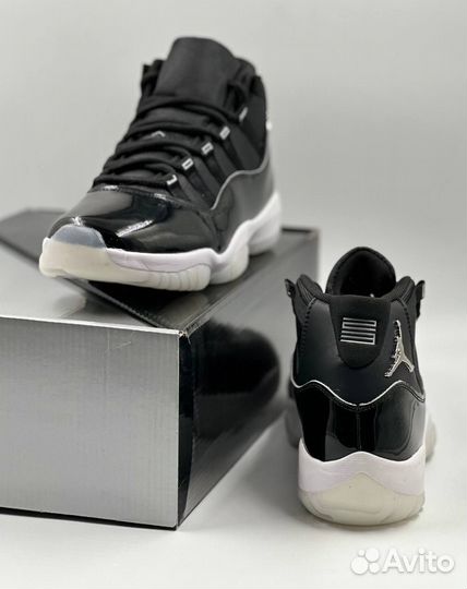 Nike Air Jordan 11 Retro 