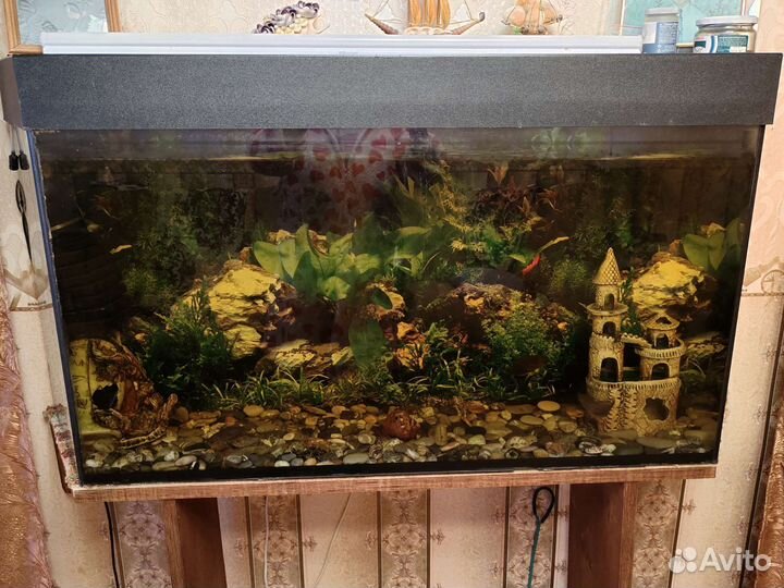 Аквариум с тумбой