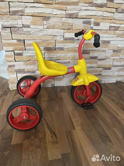 Трехколесный детский велосипед