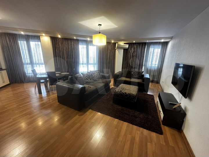 2-к. квартира, 90 м², 6/10 эт.