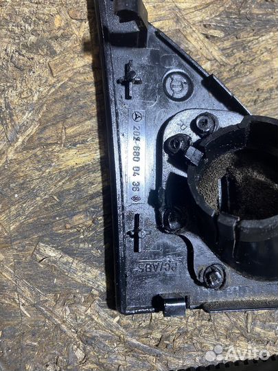 Крышка динамика в торпеде mercedes benz w202