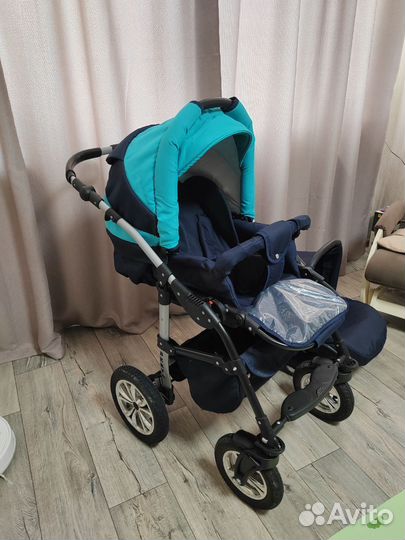 Коляска 3 в 1 в отличном состоянии Berta