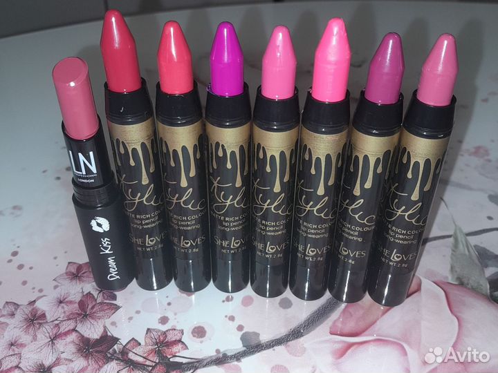 Помада глянцевая ln she loves 8шт набор