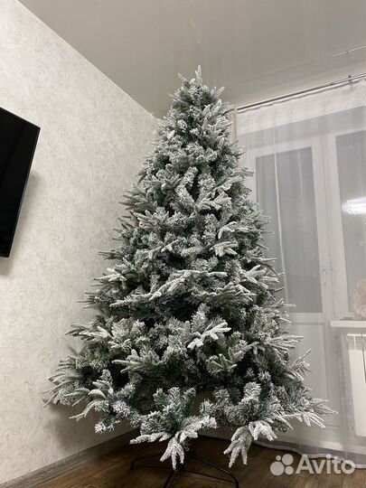 Ель искуственная заснеженная 230 см