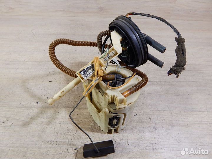 Топливный насос VW Golf 3