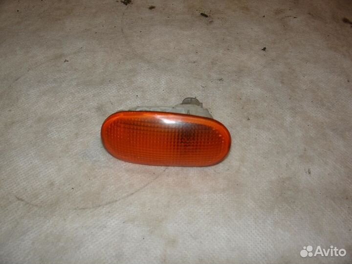 Повторитель поворота Mitsubishi L200 KB с 2006