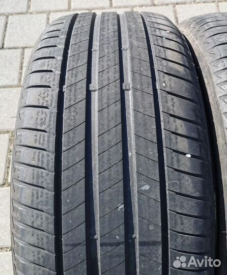 Bridgestone Turanza T005 215/55 R17