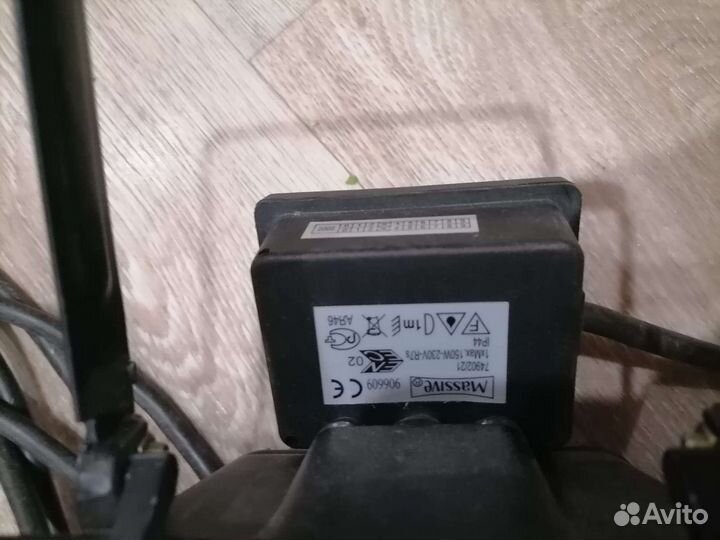 Прожектор галогеновый