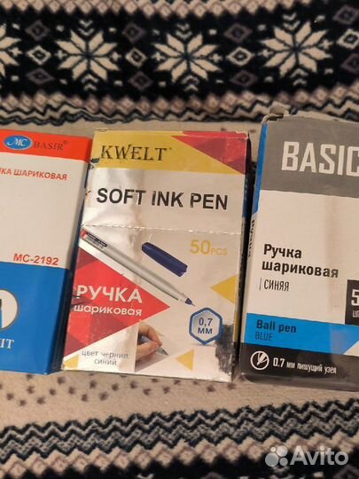 Очень много синих шариковых ручек упаковка 50шт