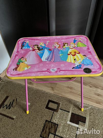 Детский столик