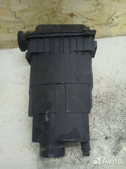 Корпус воздушного фильтра Peugeot 206 RFN 2002