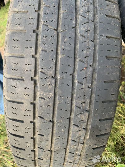 Continental CrossContact LX25 215/65 R16