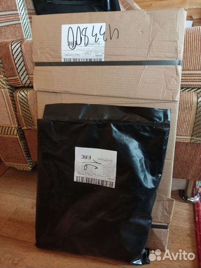 Продам стол для ноутбука Бриз новый