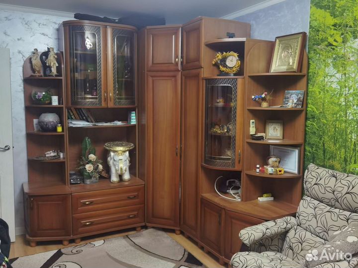 Угловая стенка бу