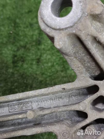 Кронштейн опоры кпп Ford Focus 2 (CB4) 2008