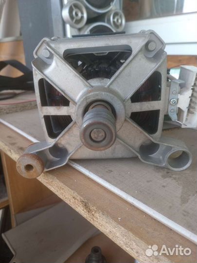 Двигататель стиральной машины