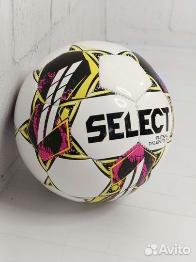 Футбольный мяч