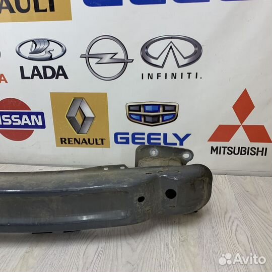 Усилитель перед бампера Renault laguna 2