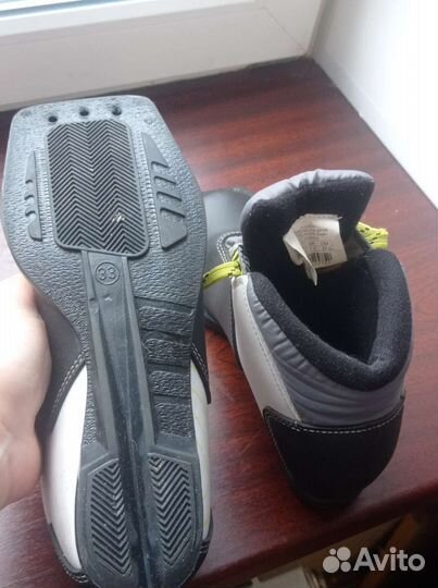 Лыжные ботинки,коньки