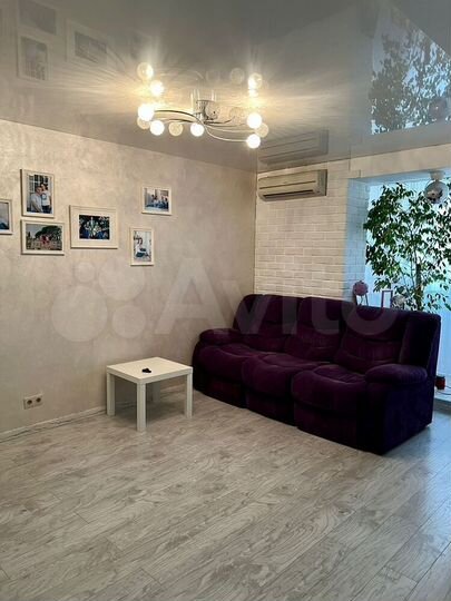 3-к. квартира, 94 м², 3/8 эт.