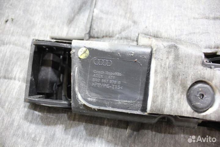 Обшивка крышки багажника Audi Q5 2008-2017