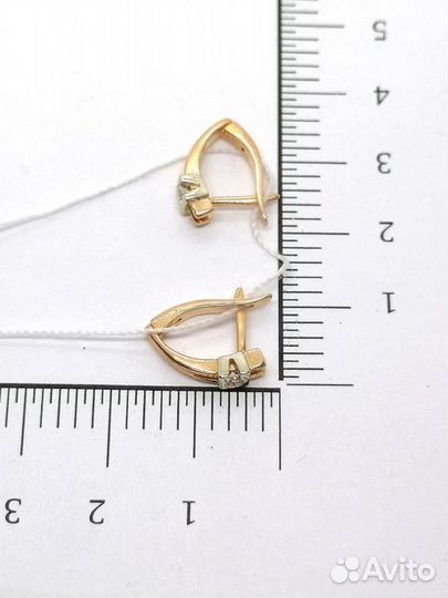 Серьги с синтетическим камнем Золото