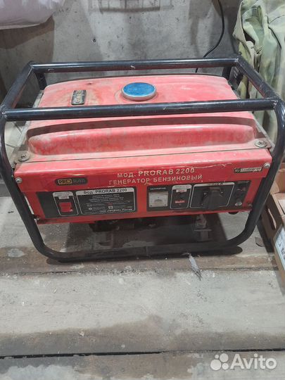 Бензиновый генератор