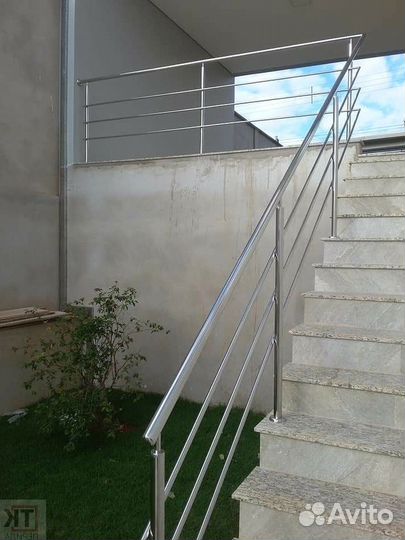 Перила из нержавейки со стеклом