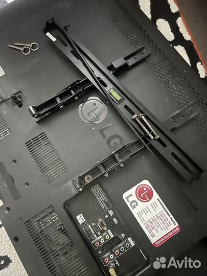 Телевизор LG 42 дюйма