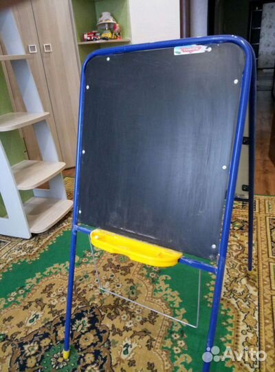 Мольберт магнитная доска