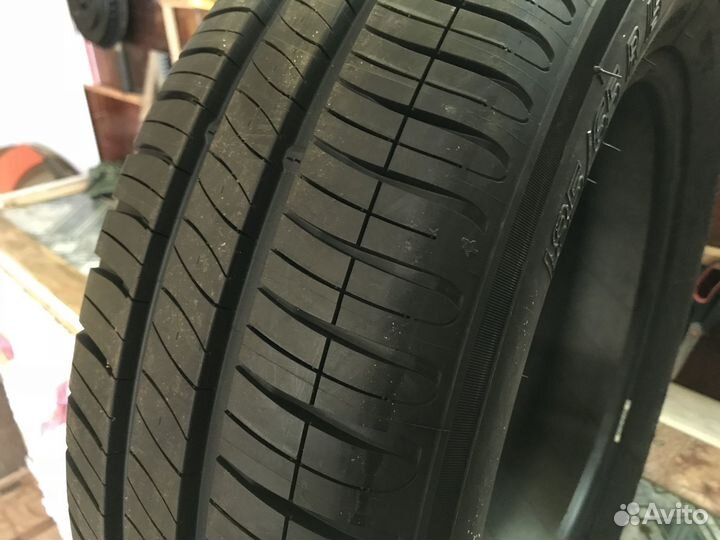 Michelin Energy XM2 215/60 R16 105