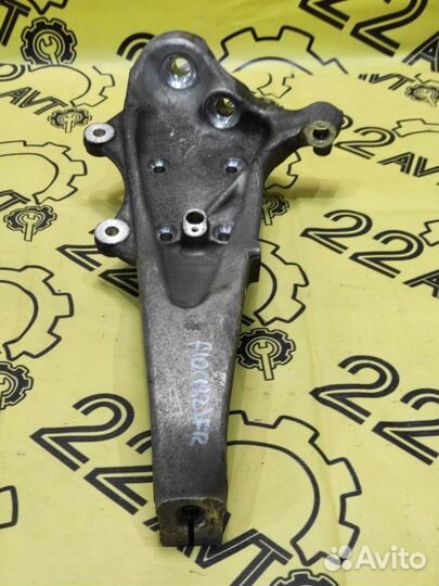 Цапфа (поворотный кулак) передняя правая Bmw