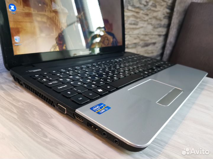 Ноутбук Packard bell i5/8Gb/SSD240GB/intel 3000